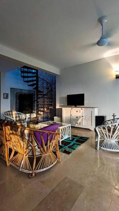 Luxury Basement with Private Pool