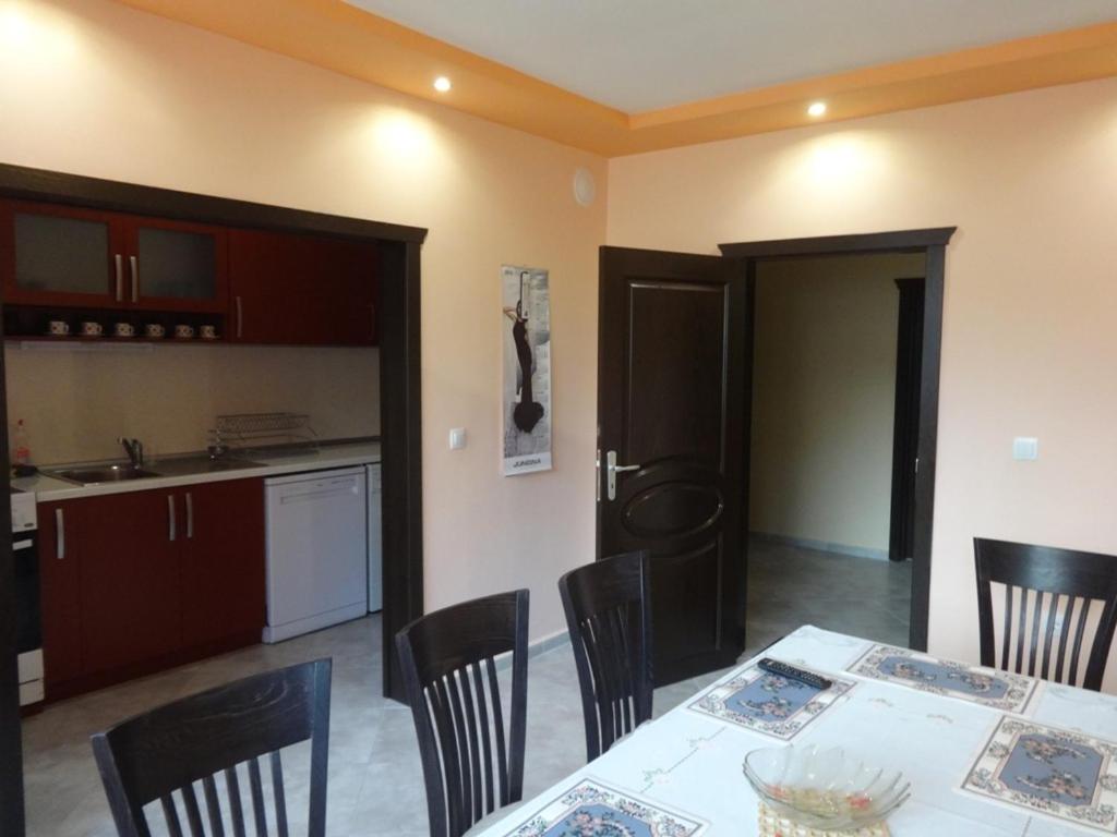 Guest House Karaulanov
