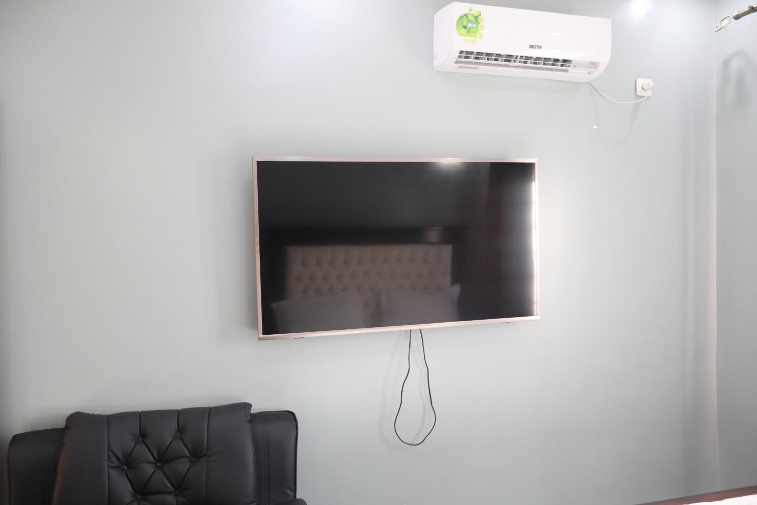 Primeshare Luxury apart with swimming pool, parking, playground and restaurant