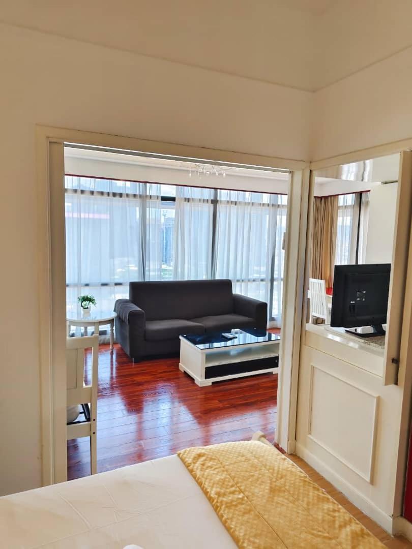 Global tourism services suite at times square