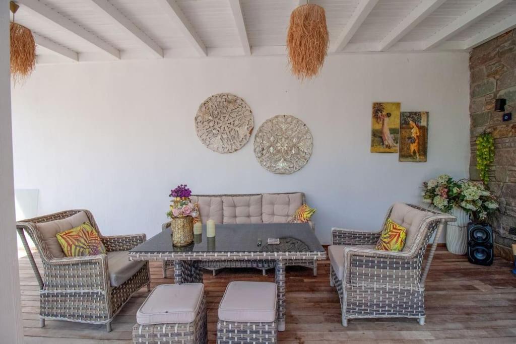 Villa YAKA
