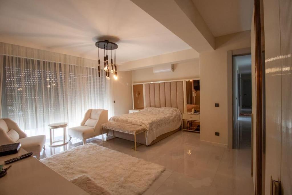 Villa YAKA