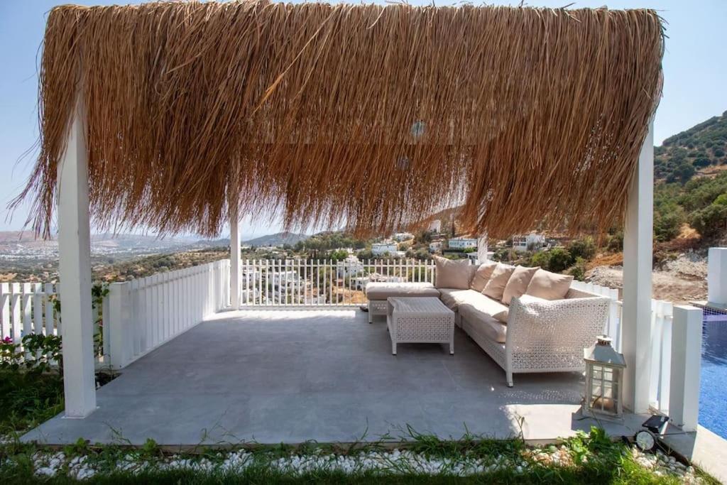 Villa YAKA