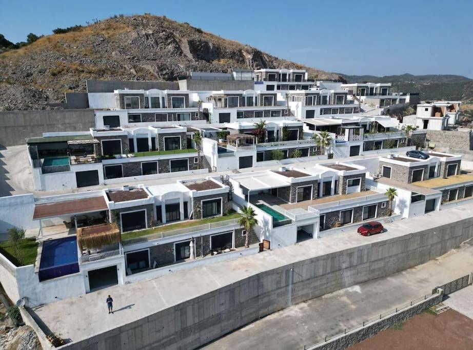 Villa YAKA