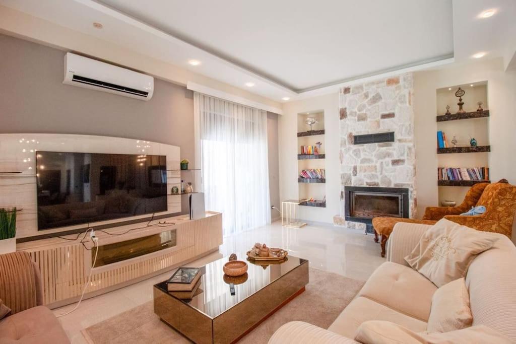 Villa YAKA
