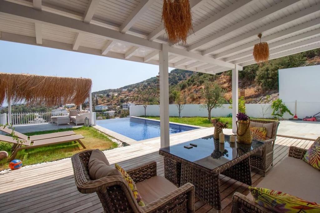 Villa YAKA