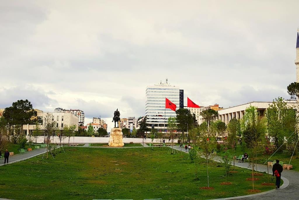 City Views Apartment Blloku - City Center
