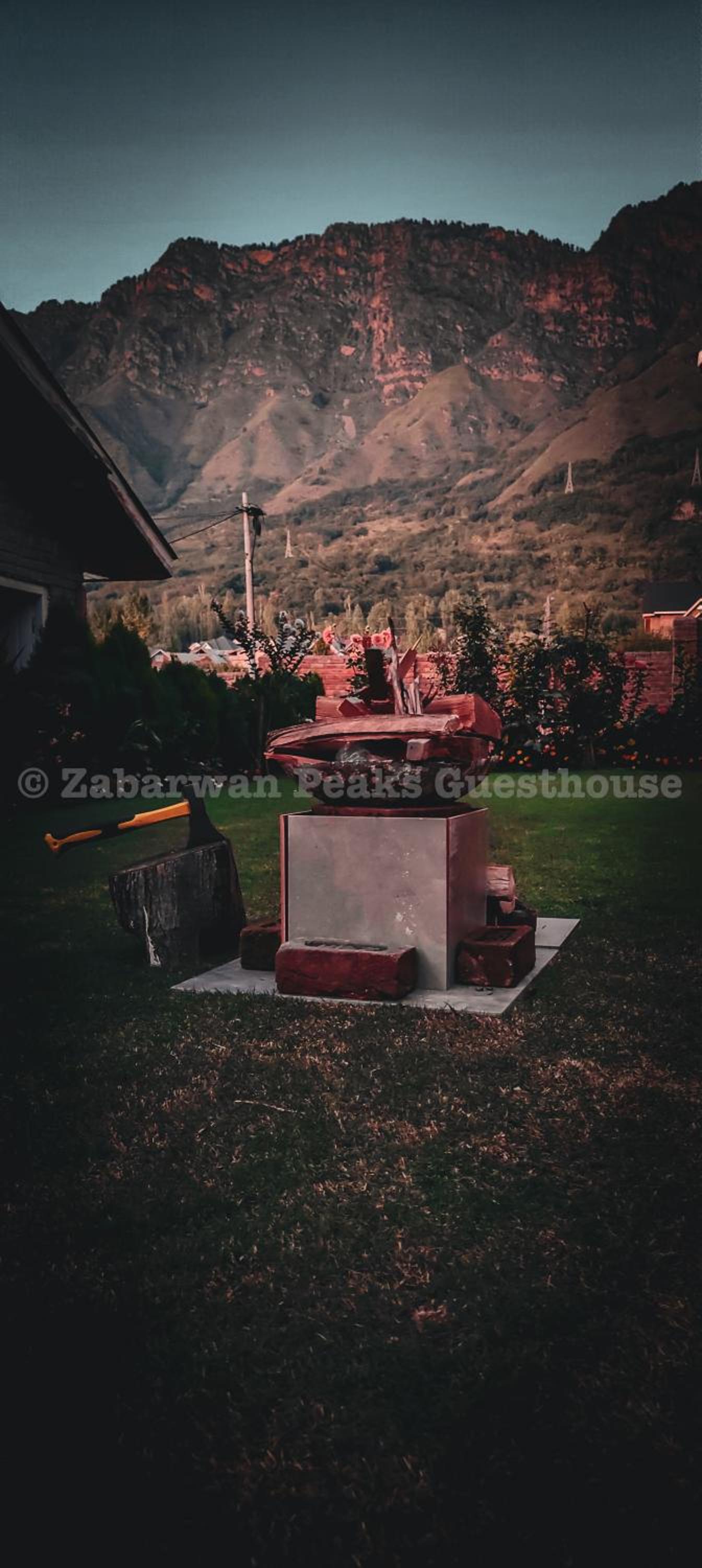 Zabarwan Peaks Villa view 5