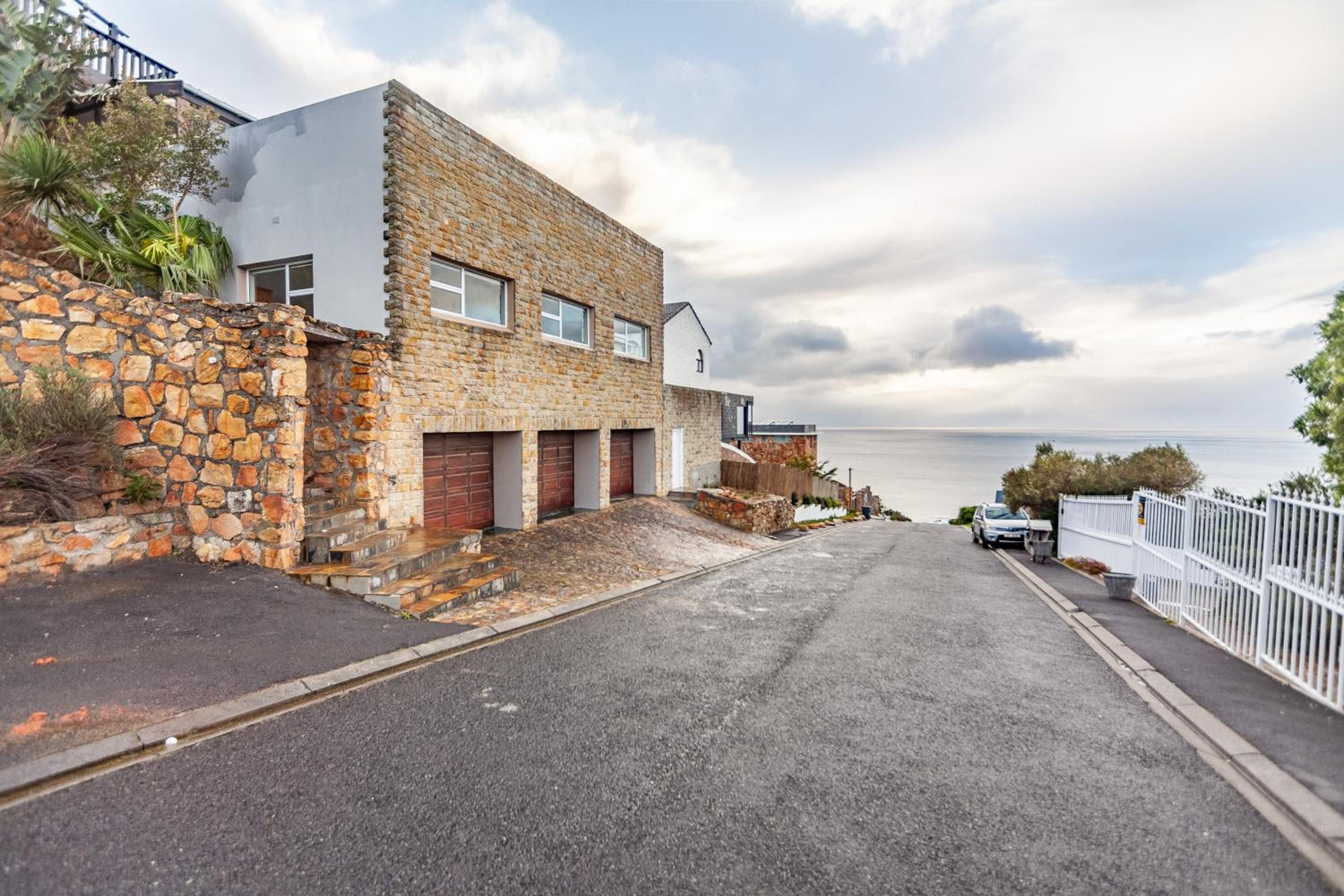 The Cape Aquanaut Luxury Seaview Apartment
