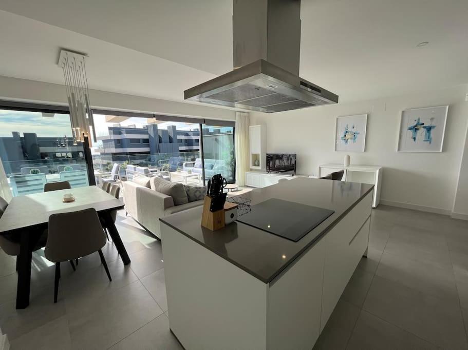 3 Bed Apartment with Sea views view 2