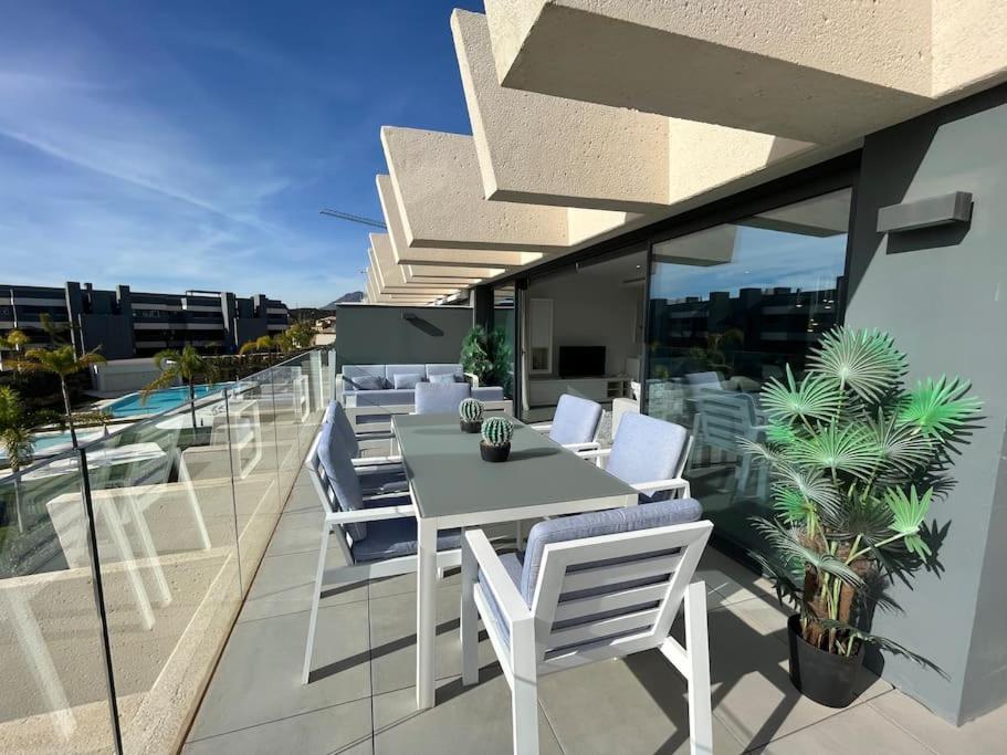 3 Bed Apartment with Sea views view 4