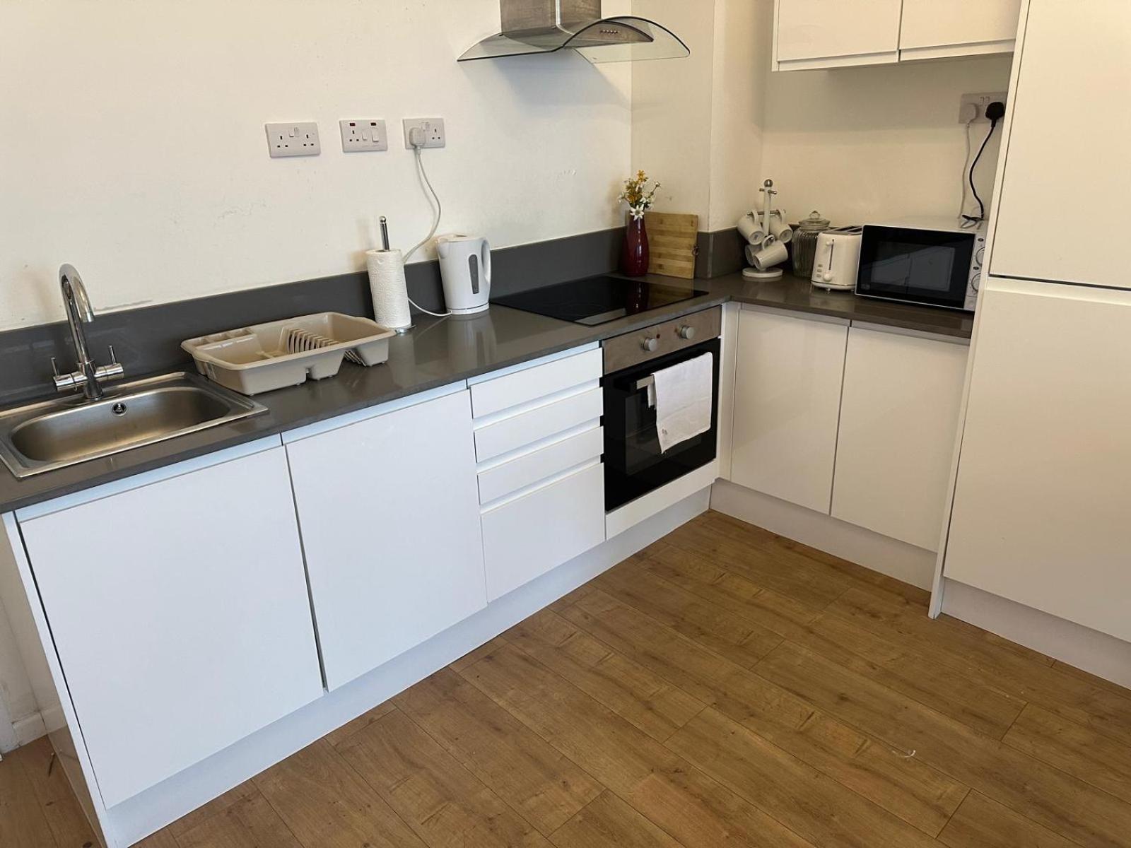Flat 402 One bedroom apartment view 5
