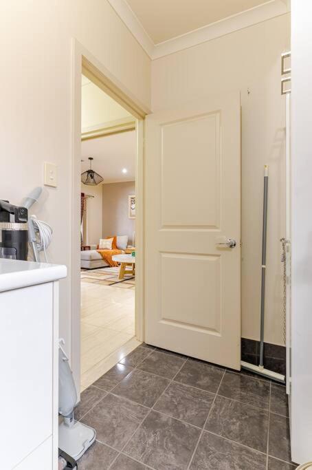 Morden Elegant 4 Bedroom House