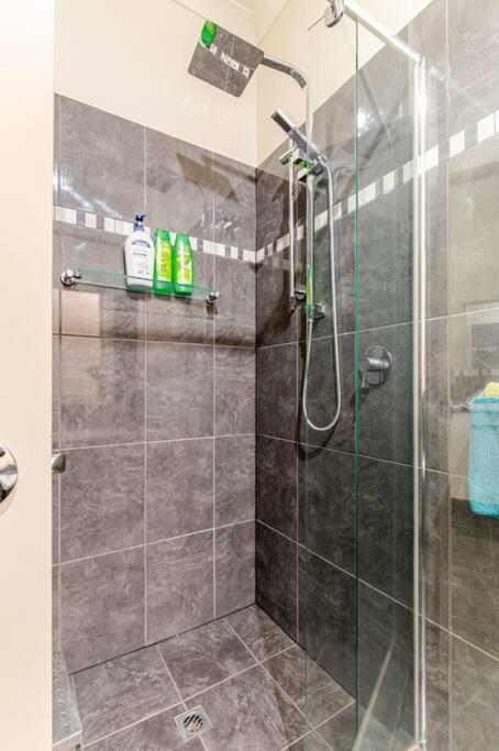 Morden Elegant 4 Bedroom House