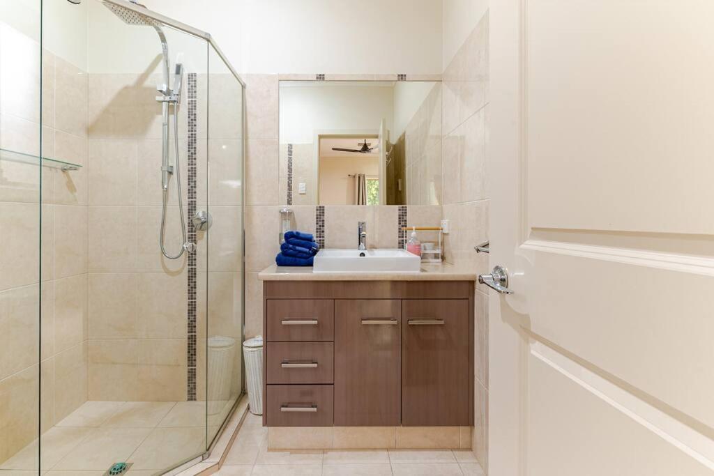 Morden Elegant 4 Bedroom House