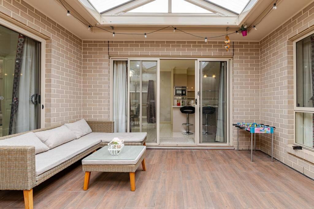 Morden Elegant 4 Bedroom House