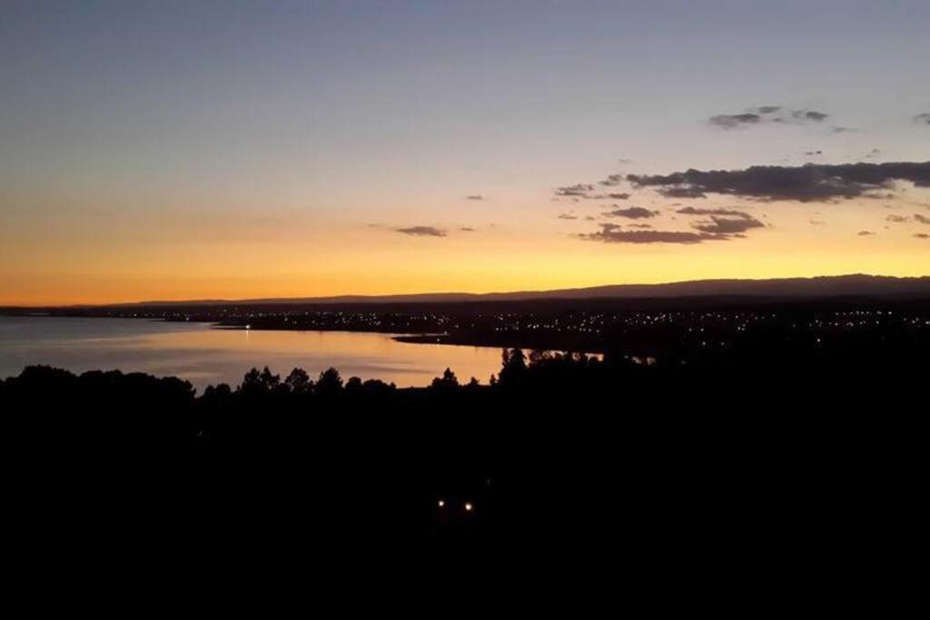 Dique Los Molinos Exclusiva casa vista al lago