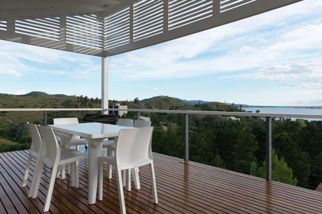 Dique Los Molinos Exclusiva casa vista al lago