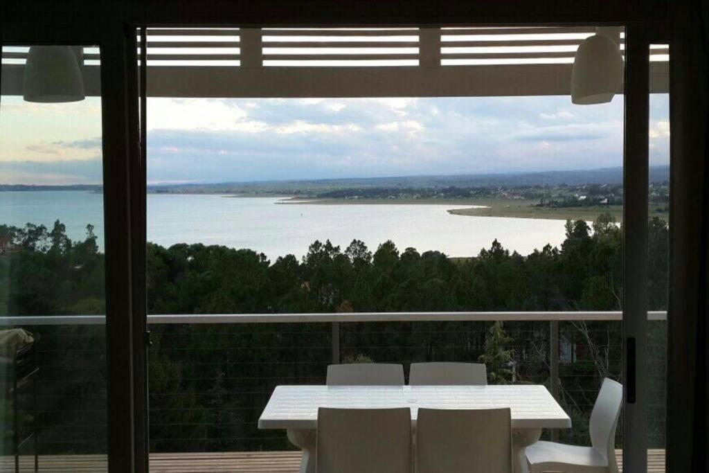 Dique Los Molinos Exclusiva casa vista al lago