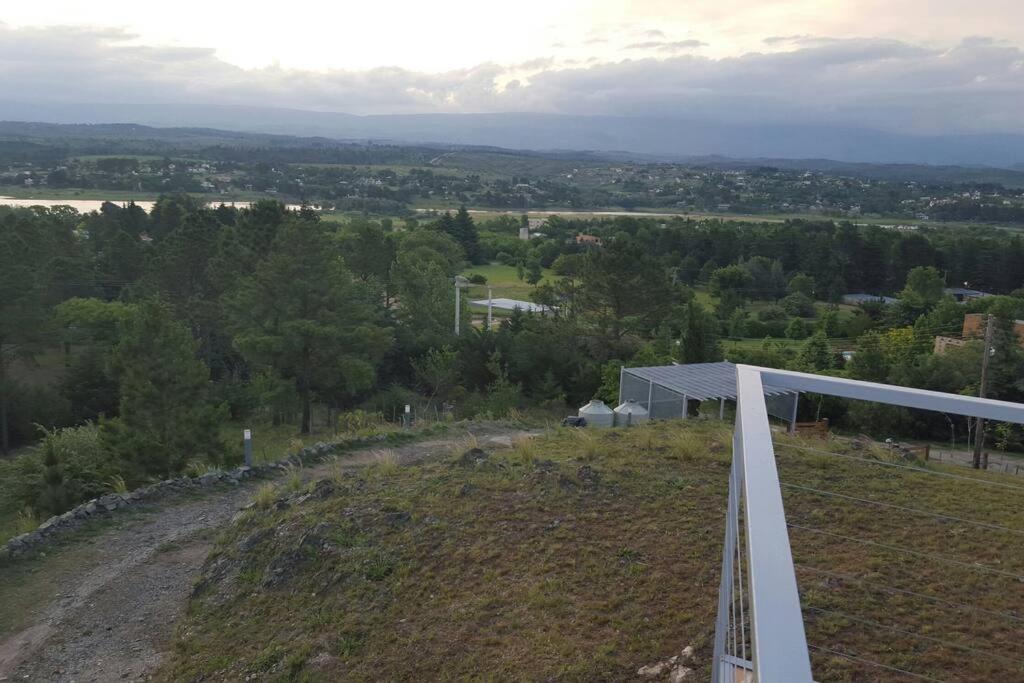 Dique Los Molinos Exclusiva casa vista al lago