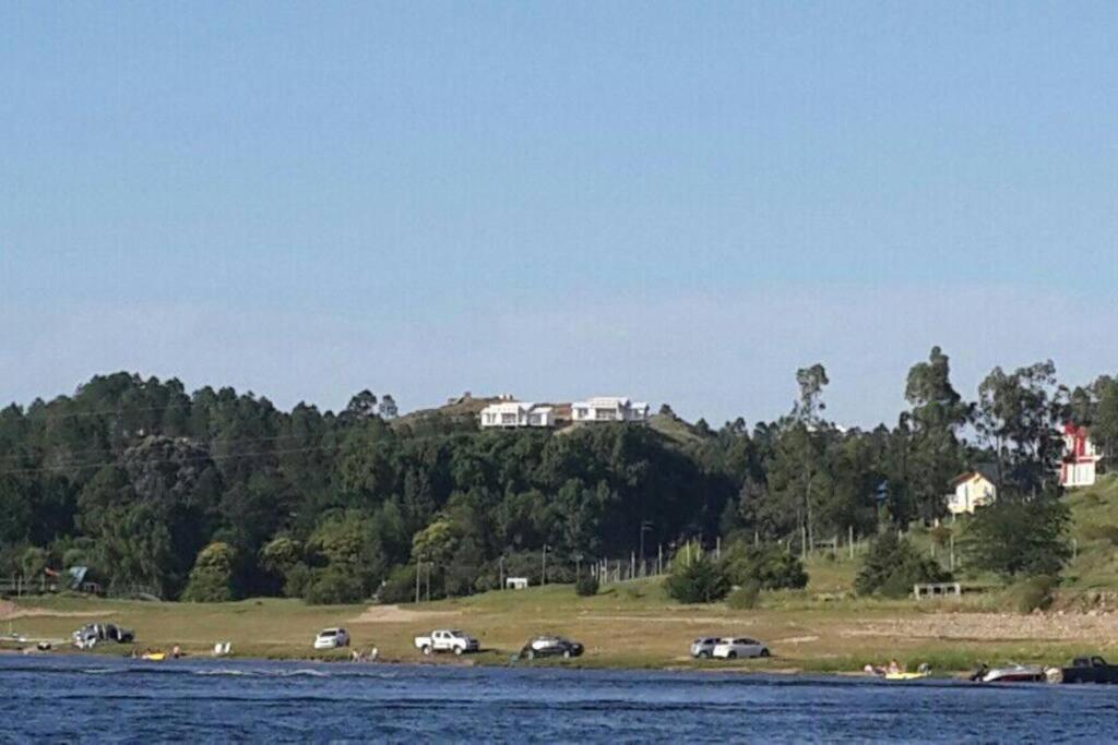 Dique Los Molinos Exclusiva casa vista al lago