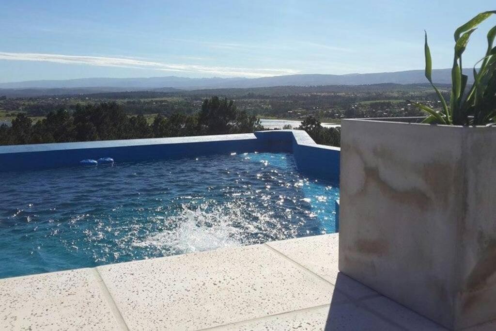 Dique Los Molinos Exclusiva casa vista al lago