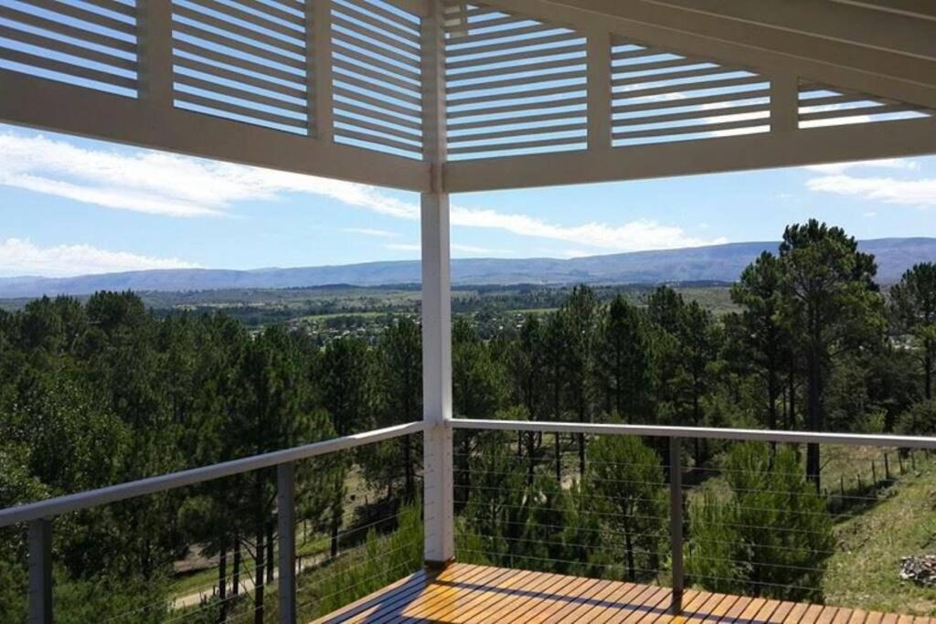 Dique Los Molinos Exclusiva casa vista al lago