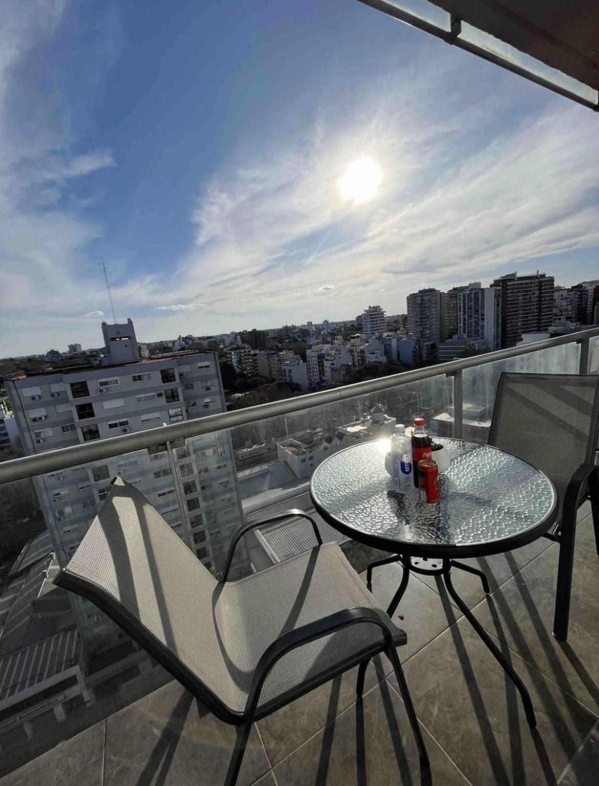 Olivos Piscina con vistas a la ciudad en un piso 17