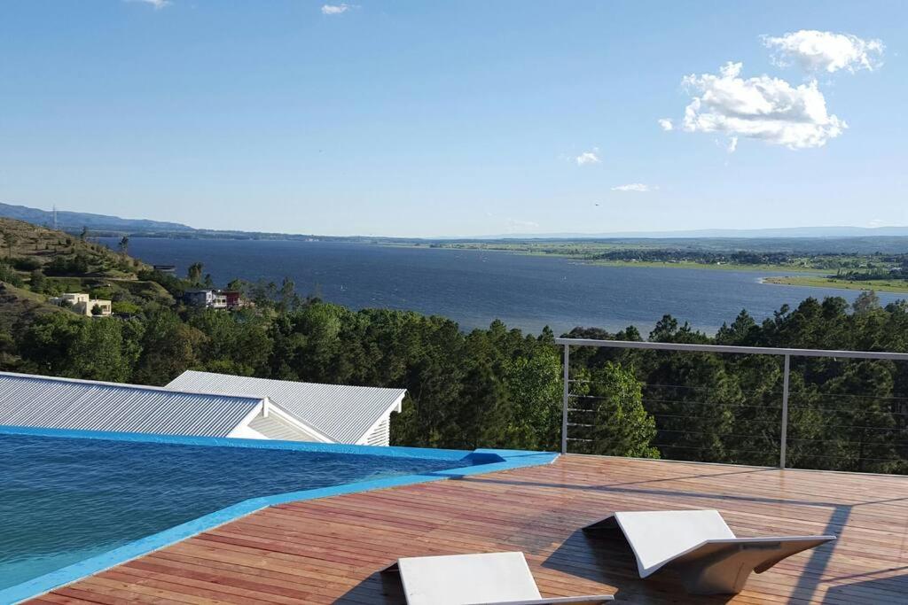 Dique Los Molinos Exclusiva casa vista al lago