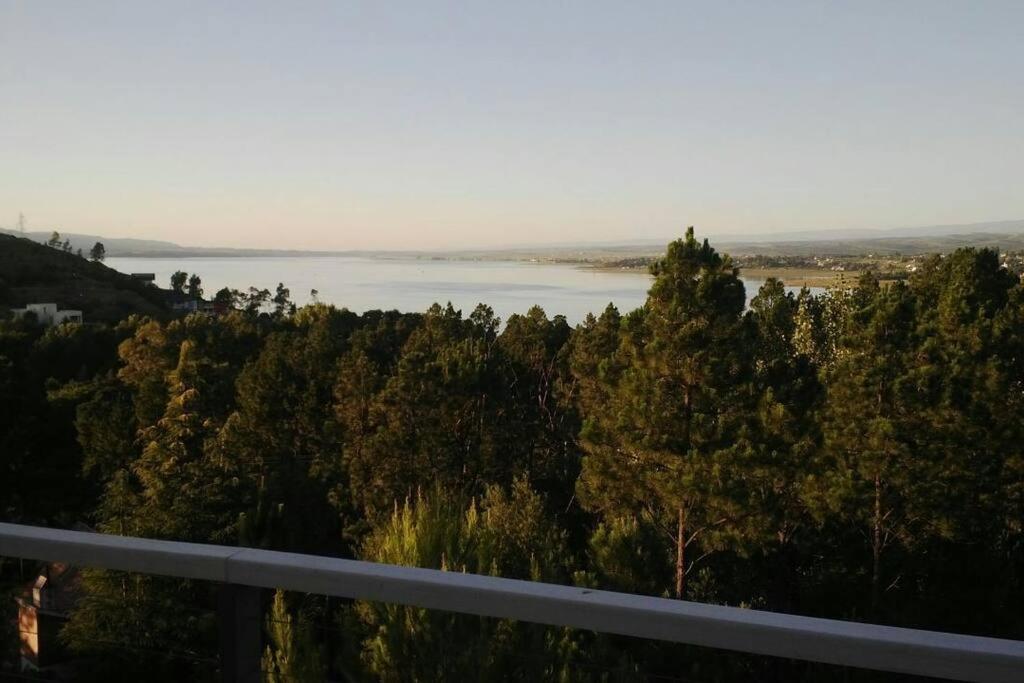 Dique Los Molinos Exclusiva casa vista al lago