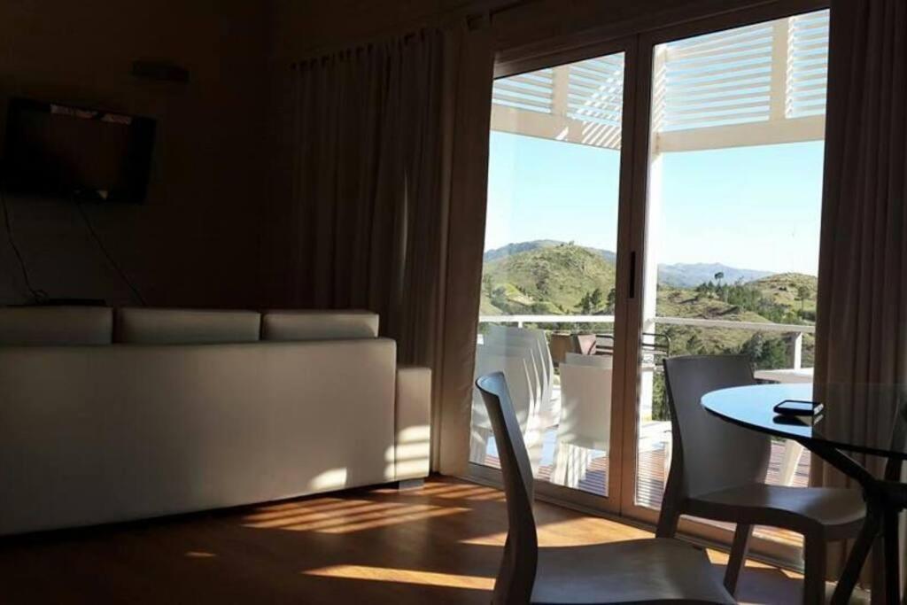 Dique Los Molinos Exclusiva casa vista al lago