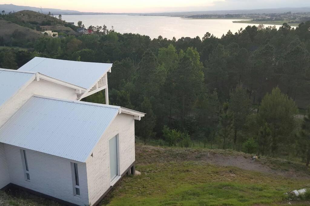 Dique Los Molinos Exclusiva casa vista al lago