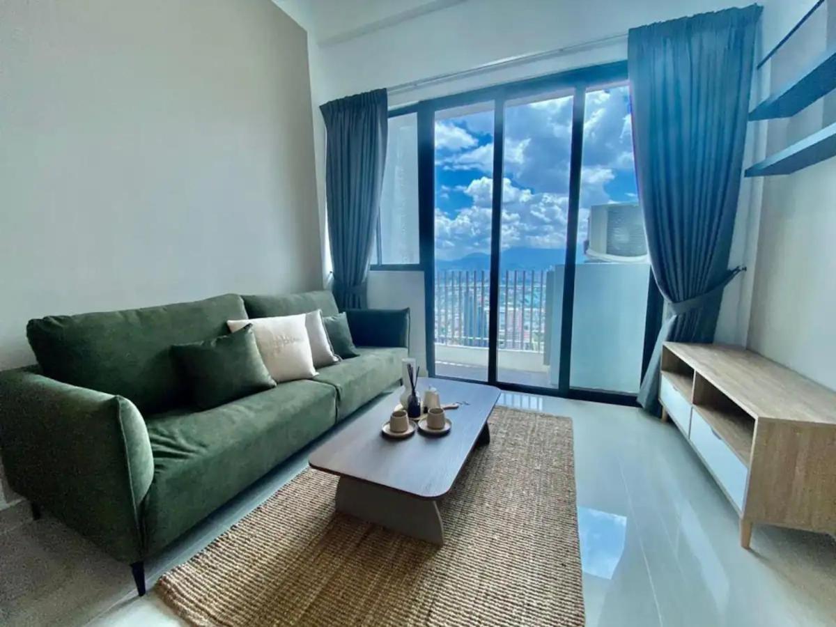 Maxhome at The Luxe By Infinitum