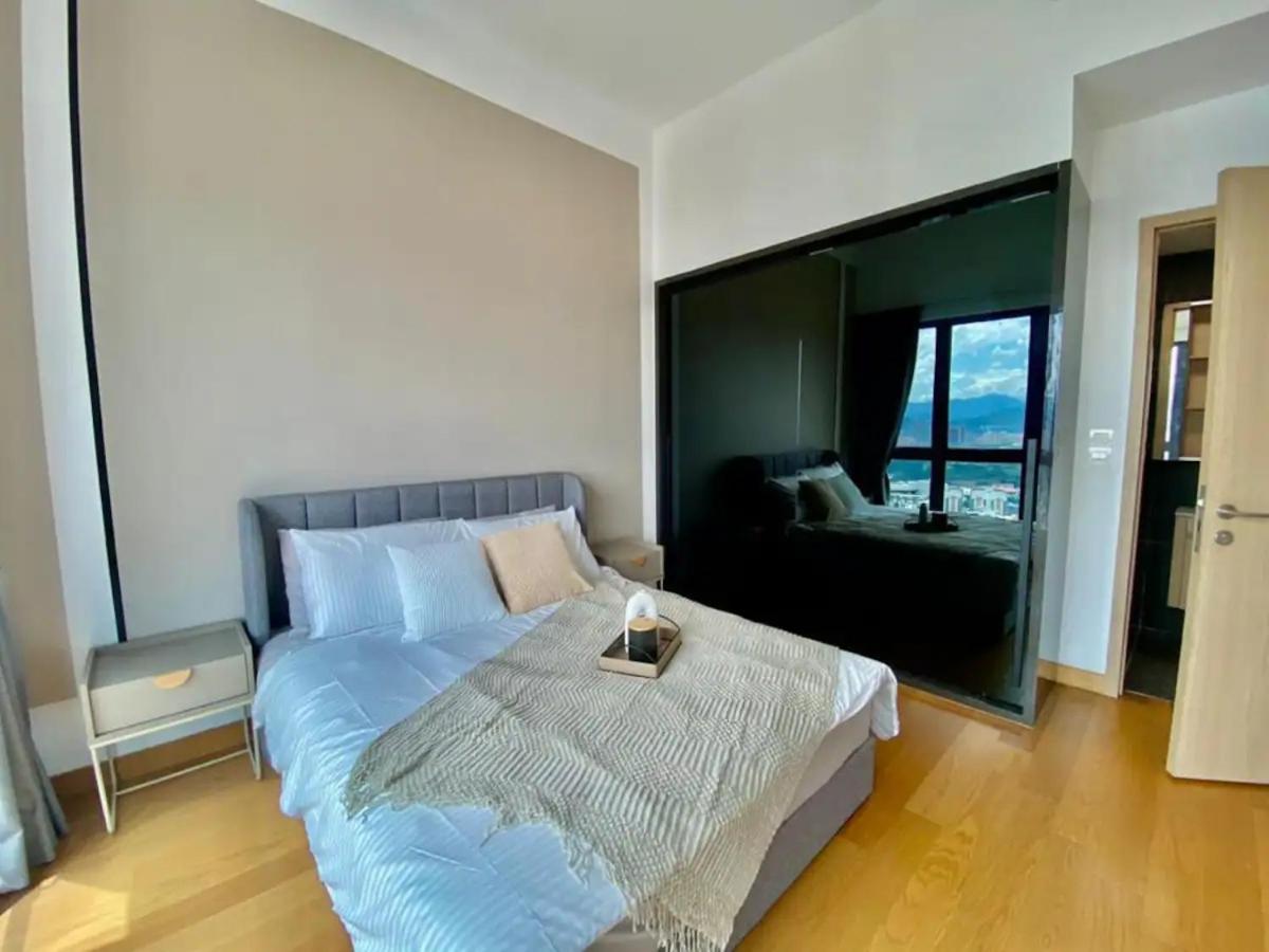 Maxhome at The Luxe By Infinitum