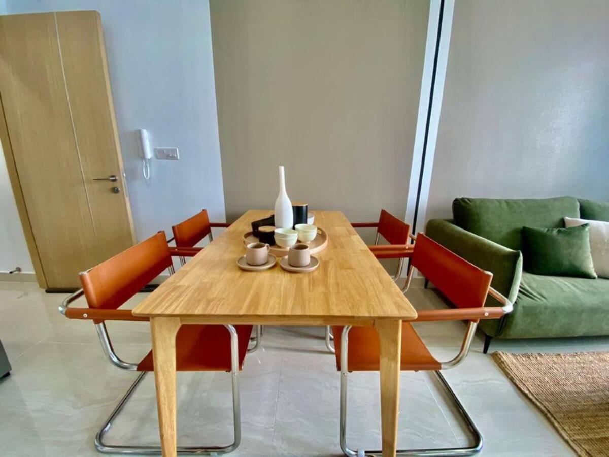Maxhome at The Luxe By Infinitum