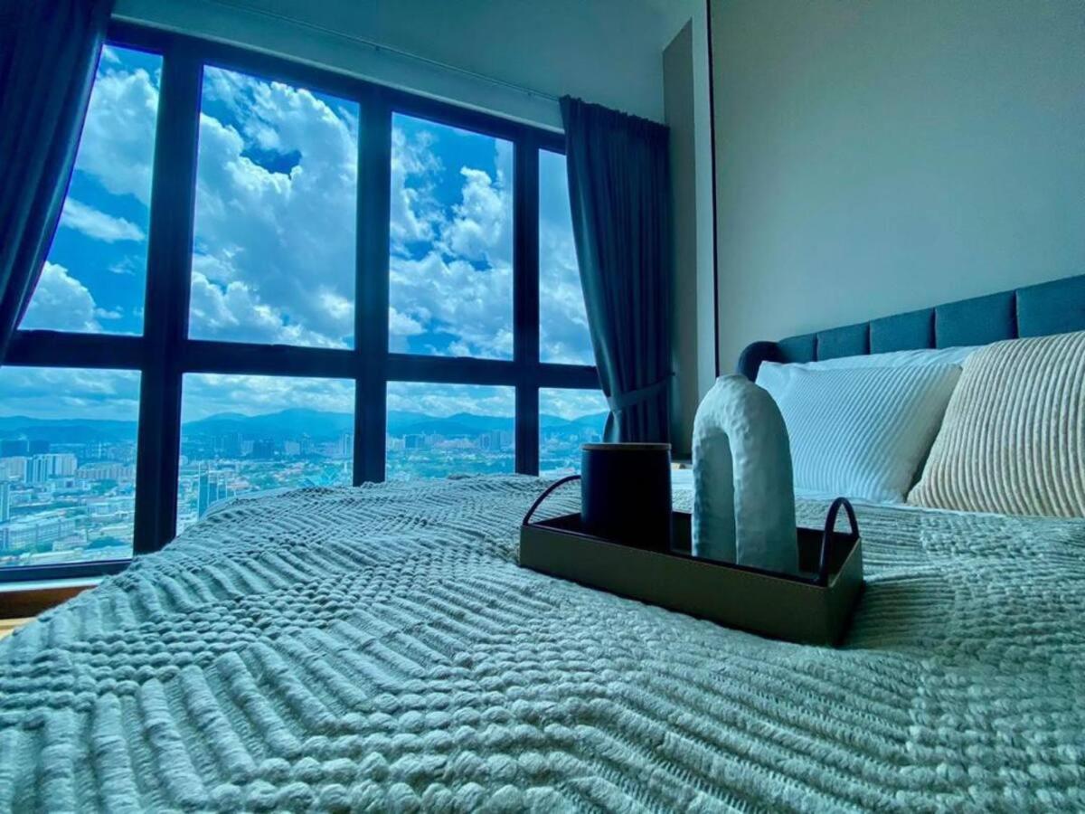 Maxhome at The Luxe By Infinitum