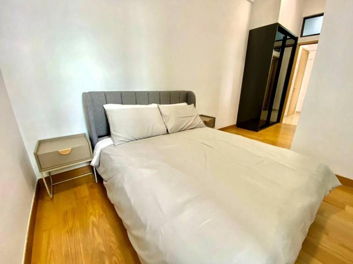 Maxhome at The Luxe By Infinitum