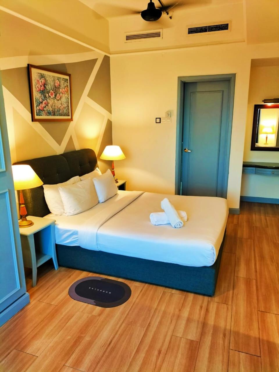 Global tourism services suite at times square