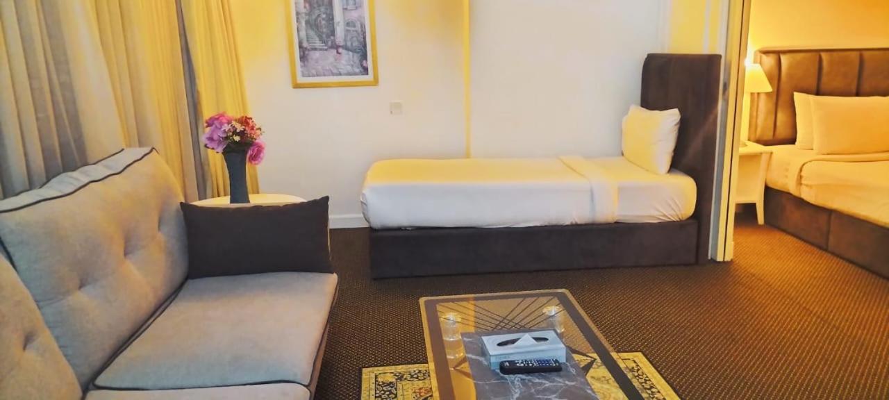 Global tourism services suite at times square