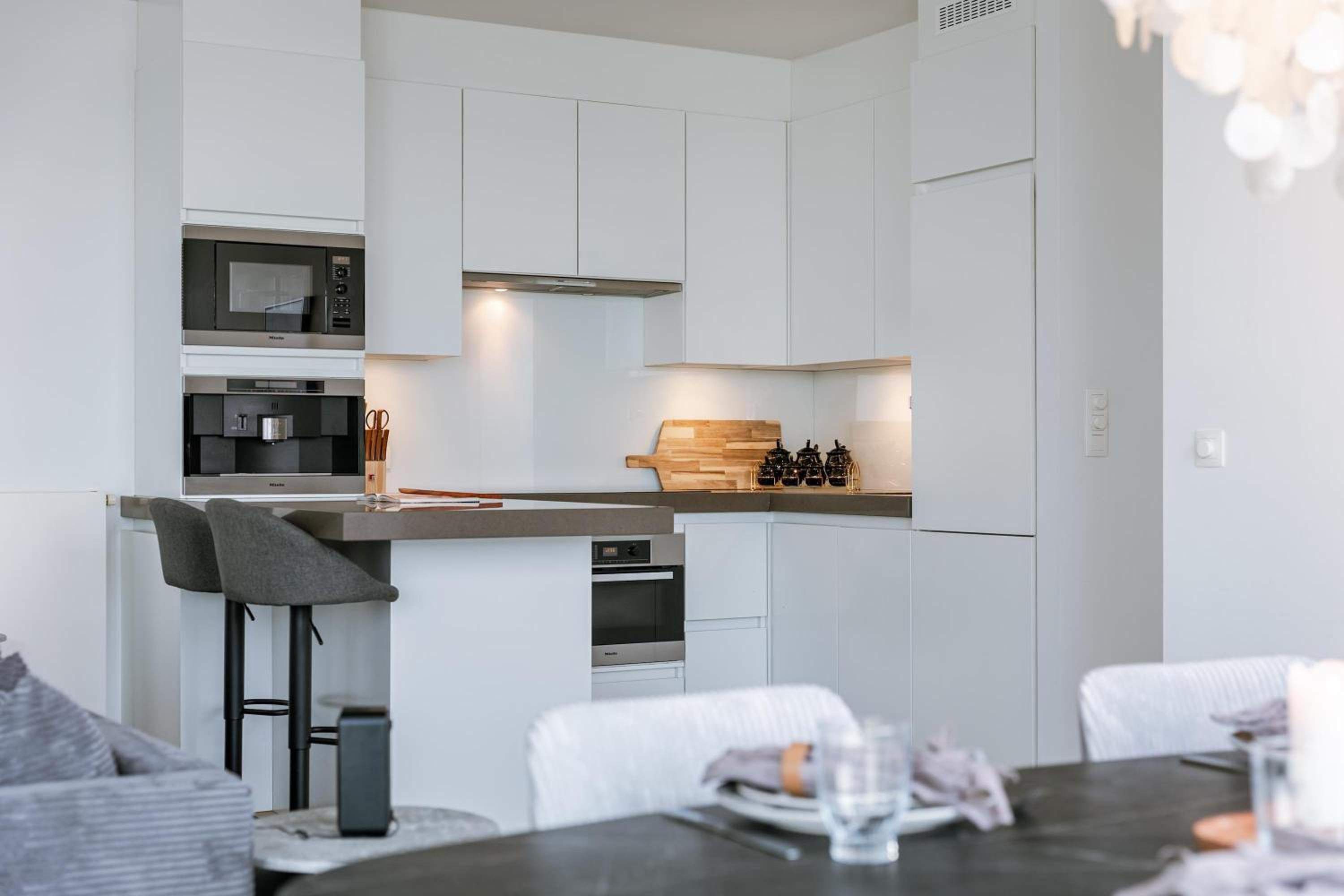 Modern Antwerp Apartment with City Views & 2 Bedrooms