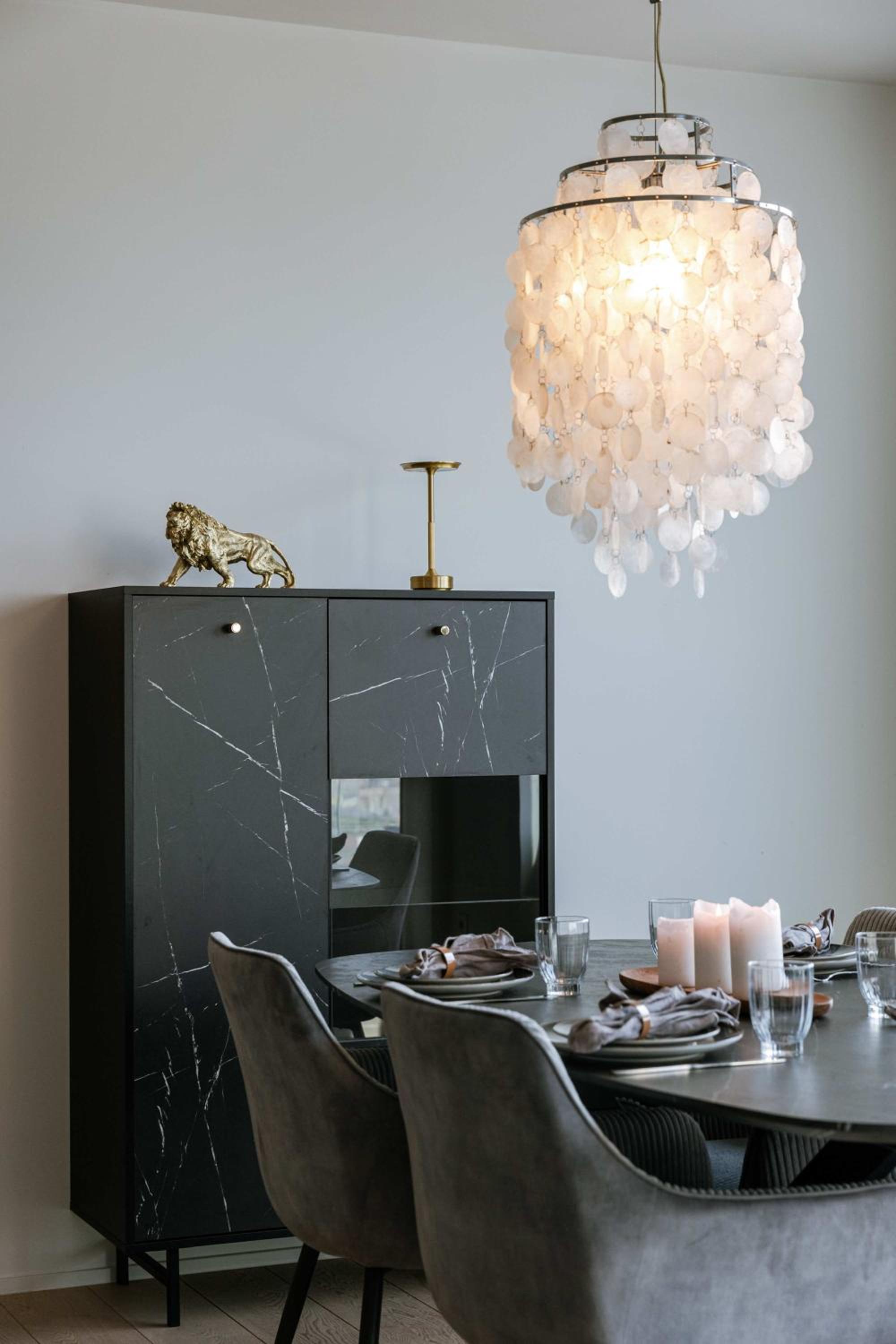 Modern Antwerp Apartment with City Views & 2 Bedrooms