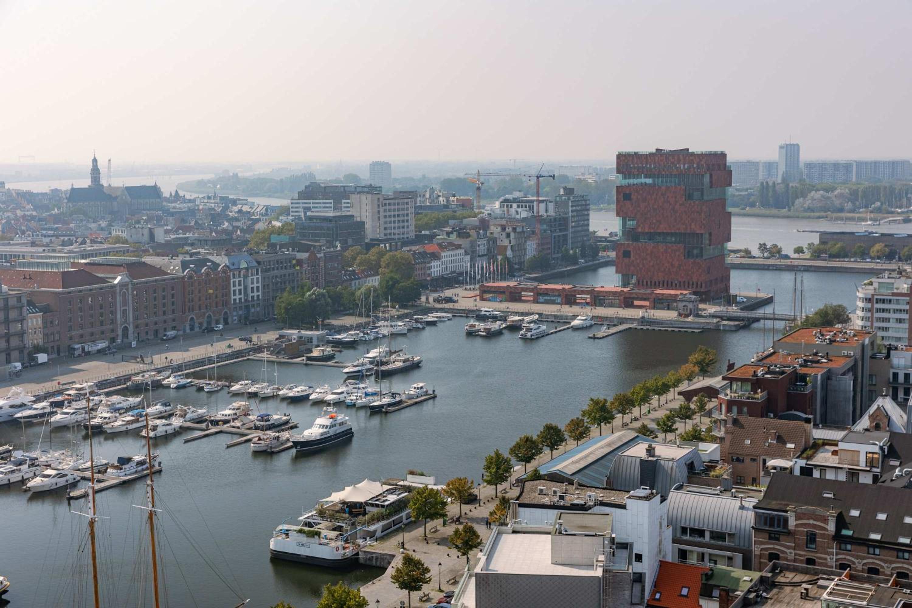 Modern Antwerp Apartment with City Views & 2 Bedrooms