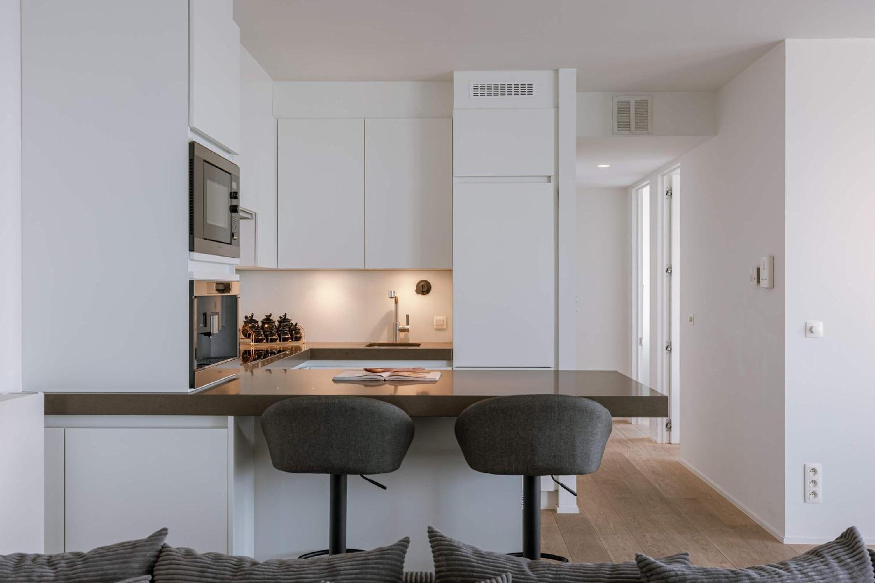 Modern Antwerp Apartment with City Views & 2 Bedrooms