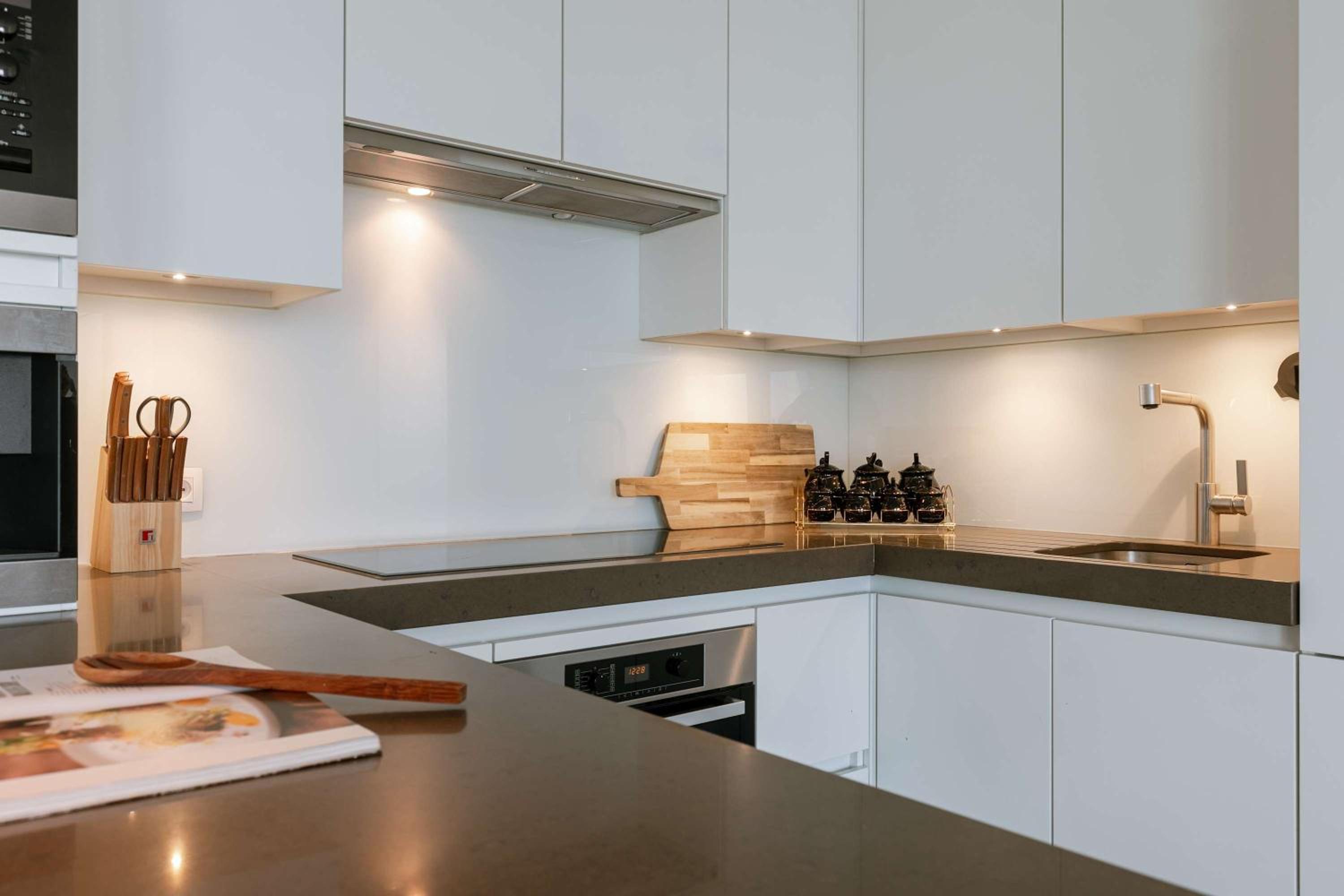 Modern Antwerp Apartment with City Views & 2 Bedrooms
