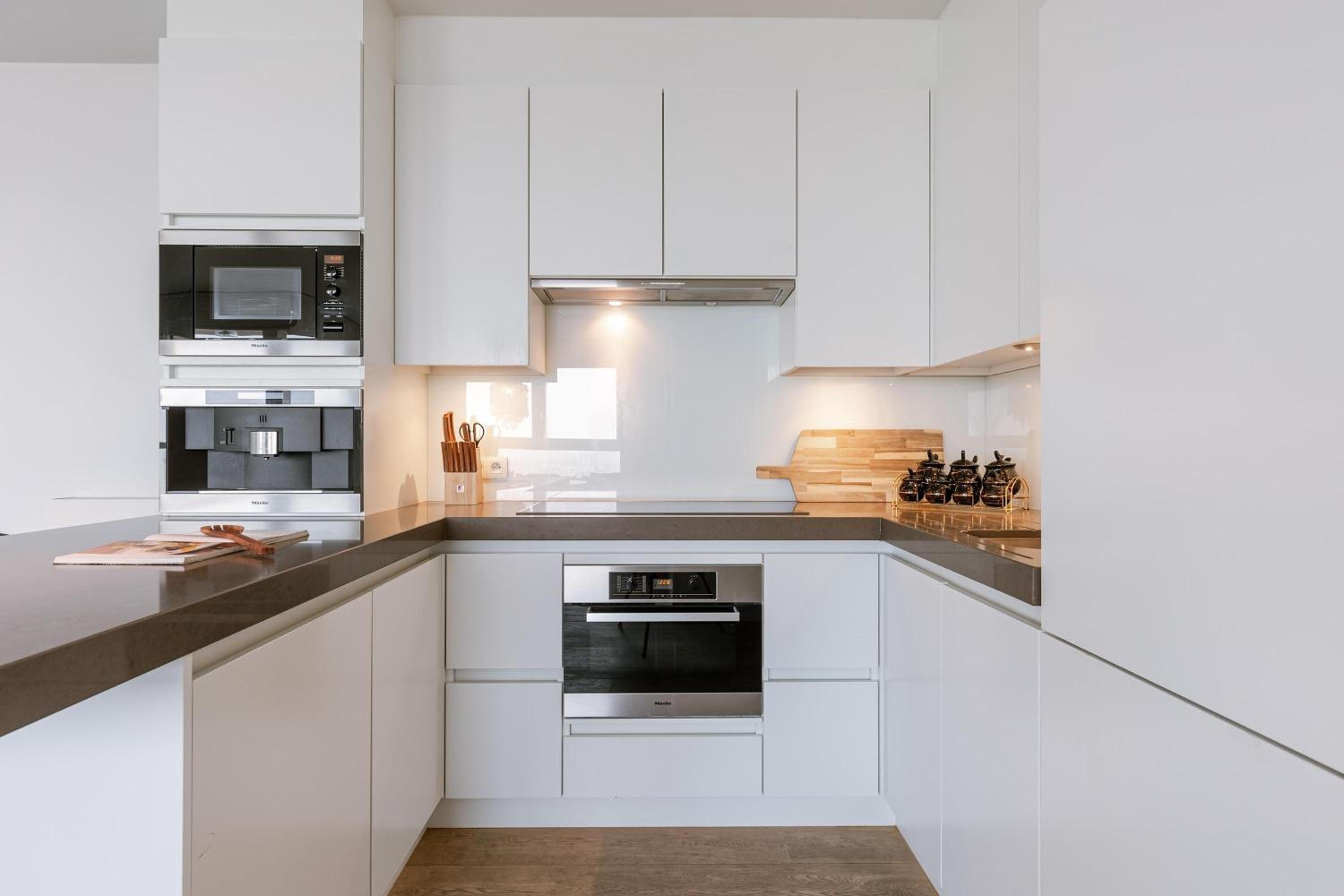 Modern Antwerp Apartment with City Views & 2 Bedrooms