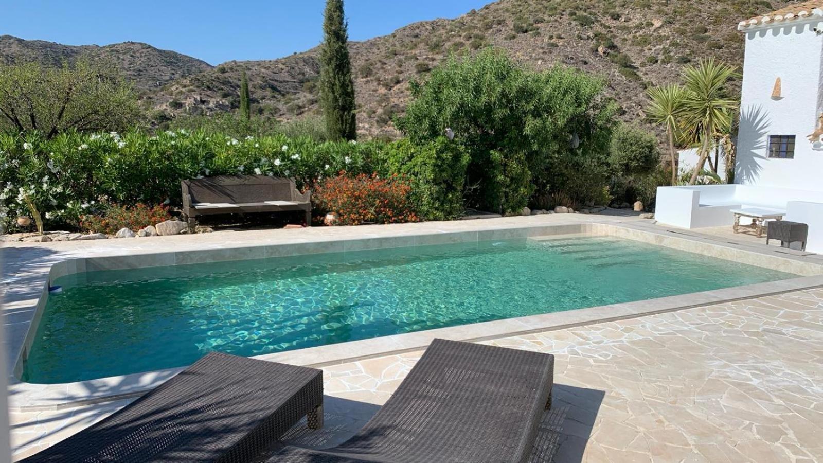 Cactus & Almonds Beautiful holiday hideaway