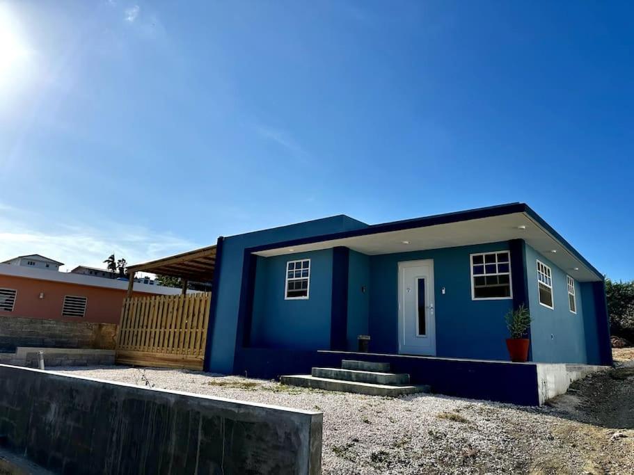 Cozy 3 Bedroom 2 bath home with patio