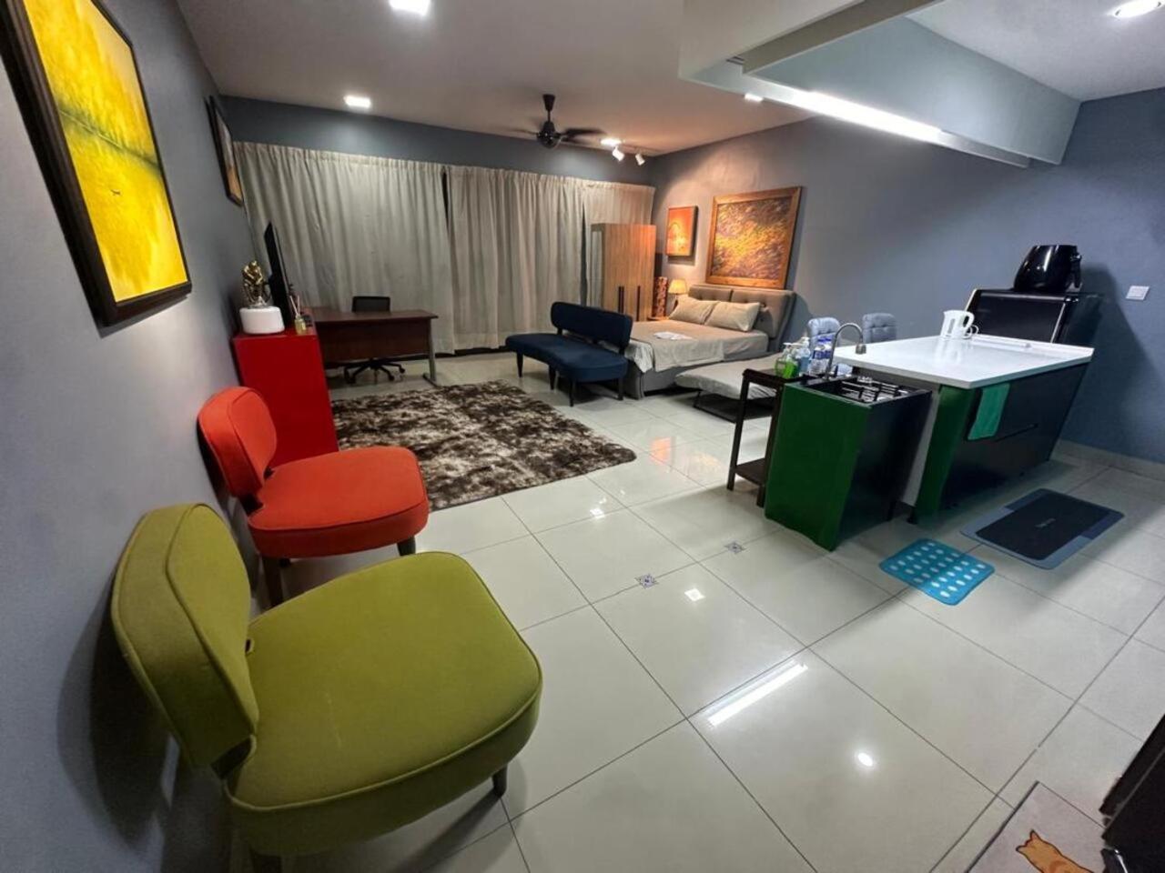 Sermenta Studio Trefoil