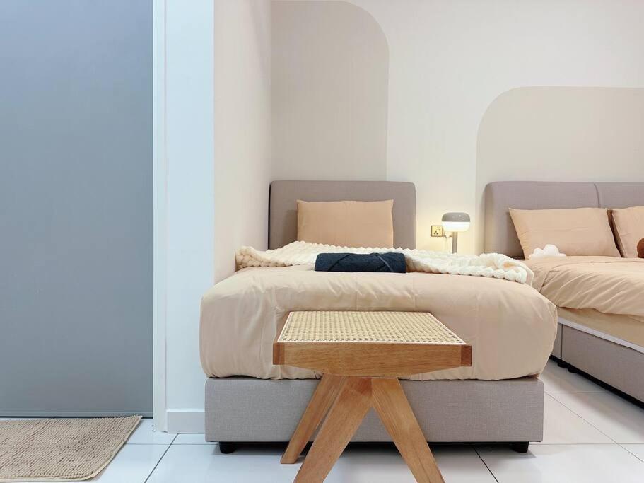 2BR Sky 5pax Creamy Style JB Bukit Indah Lotus Aeon