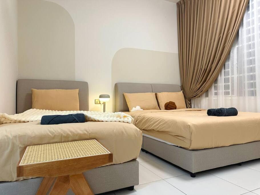 2BR Sky 5pax Creamy Style JB Bukit Indah Lotus Aeon